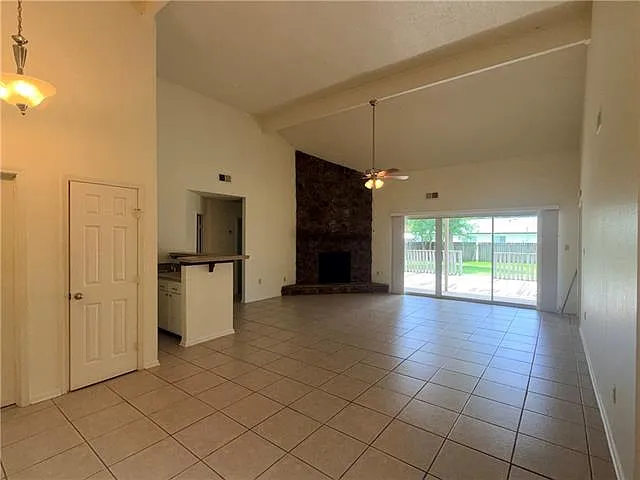 216 Woodridge Blvd — Photo 8