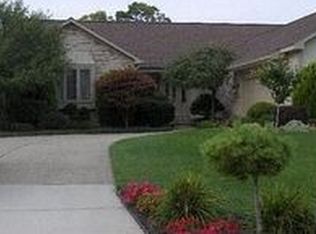 538 Augusta Dr, Rochester Hills, MI 48309