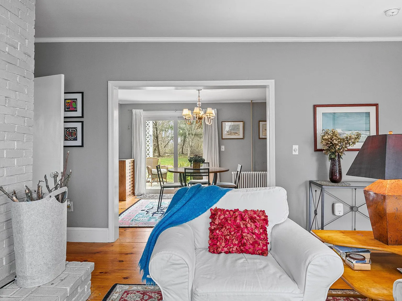 46 Chastellux Ave — Photo 4