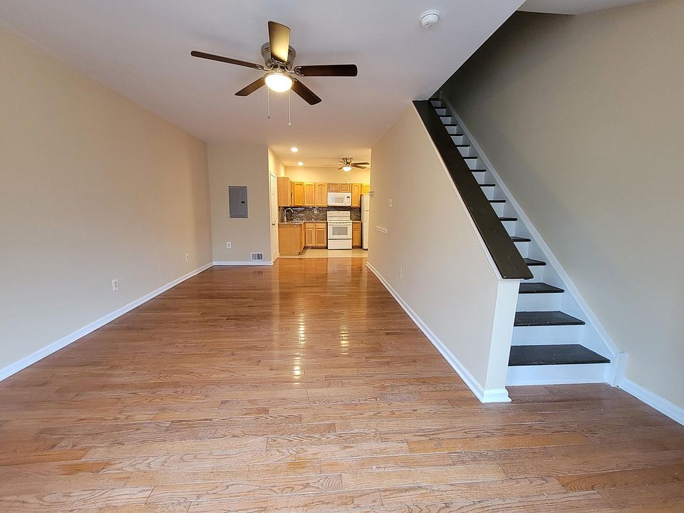 1st image of 2119 W Ontario St #2