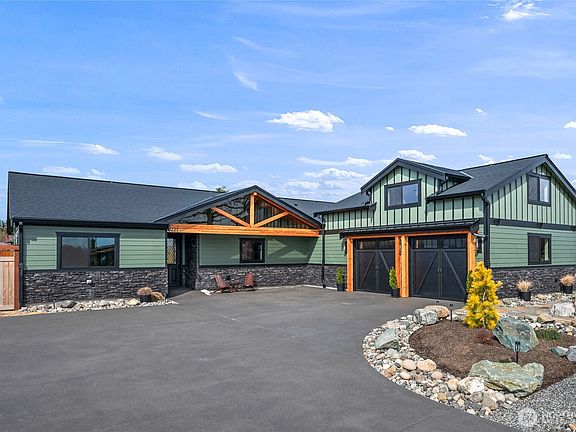 2nd image of 8227 Comox Road