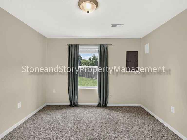 6926 SW 17th St — Photo 27