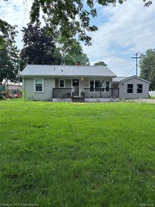 43 Davis Lake Rd, Lapeer, MI, 48446