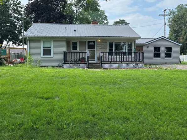 43 Davis Lake Rd, Lapeer, MI 48446