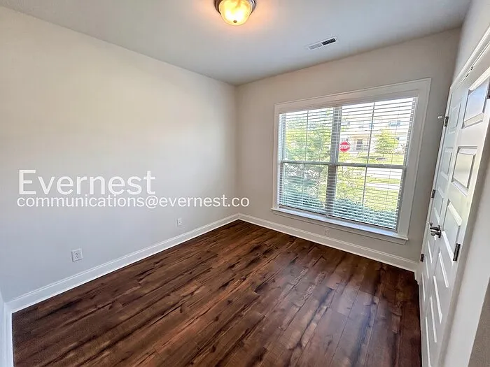 1122 Carlisle Pl — Photo 9