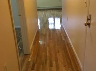 8815 Ava Pl, Jamaica Est, NY 11432