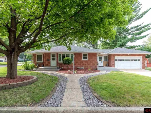 203 Haynes St, Mankato, MN 56001