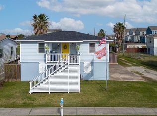 2210 67th St, Galveston, TX 77551