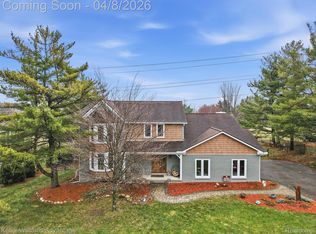6385 Woodcrest Rdg, Clarkston, MI