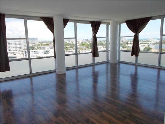 3rd image of 900 Bay Dr APT 801