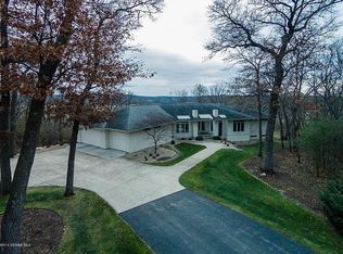 1541 Seasons Ln SW, Rochester, MN 55902