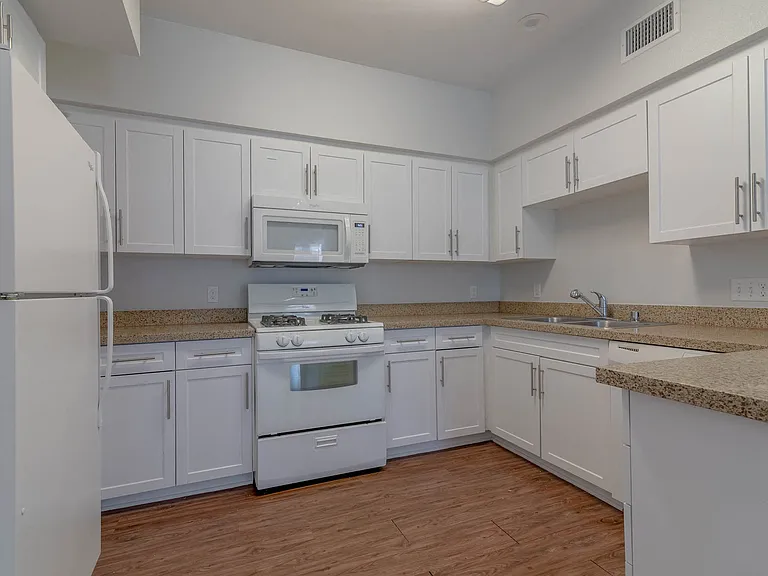 Artisan Apartments at East Village Apartments — Photo 42