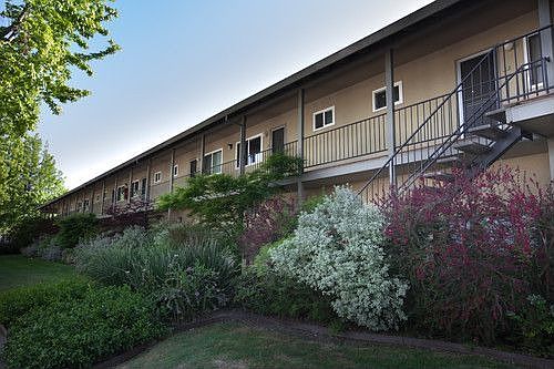 2nd image of 4060 Williams Rd APT 10