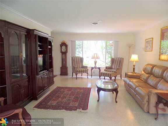 2nd image of 820 Petunia Dr