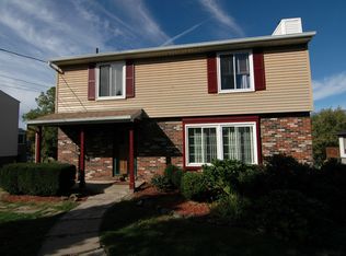 105 Phillips Ln, Mc Kees Rocks, PA 15136