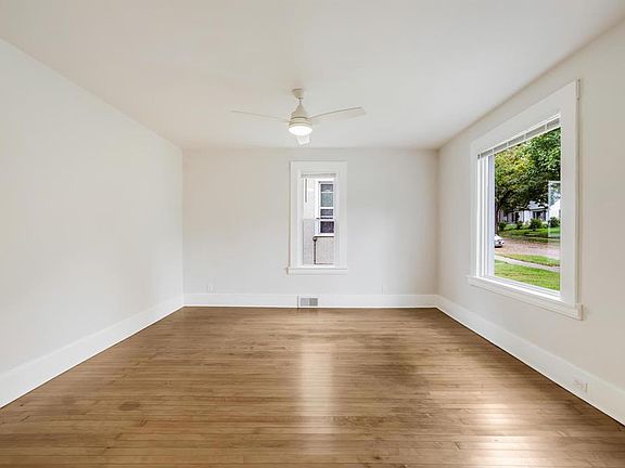 2nd image of 2512 Buchanan St NE APT 1
