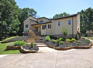 300 Pleasant Valley Rd, Morganville, NJ 07751