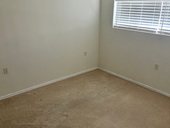 Lower bedroom