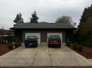 817 S 3rd St, Cottage Grove, OR 97424