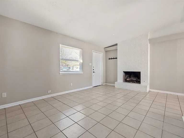 106 Oertli Ln #B — Photo 22