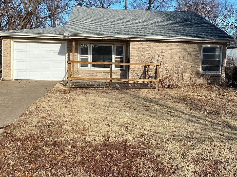 1st image of 205 E Claflin Ave