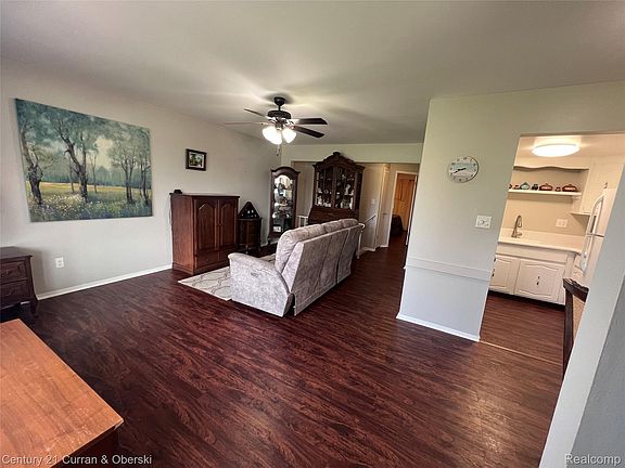 3rd image of 61035 Eleven Mile Rd APT 4