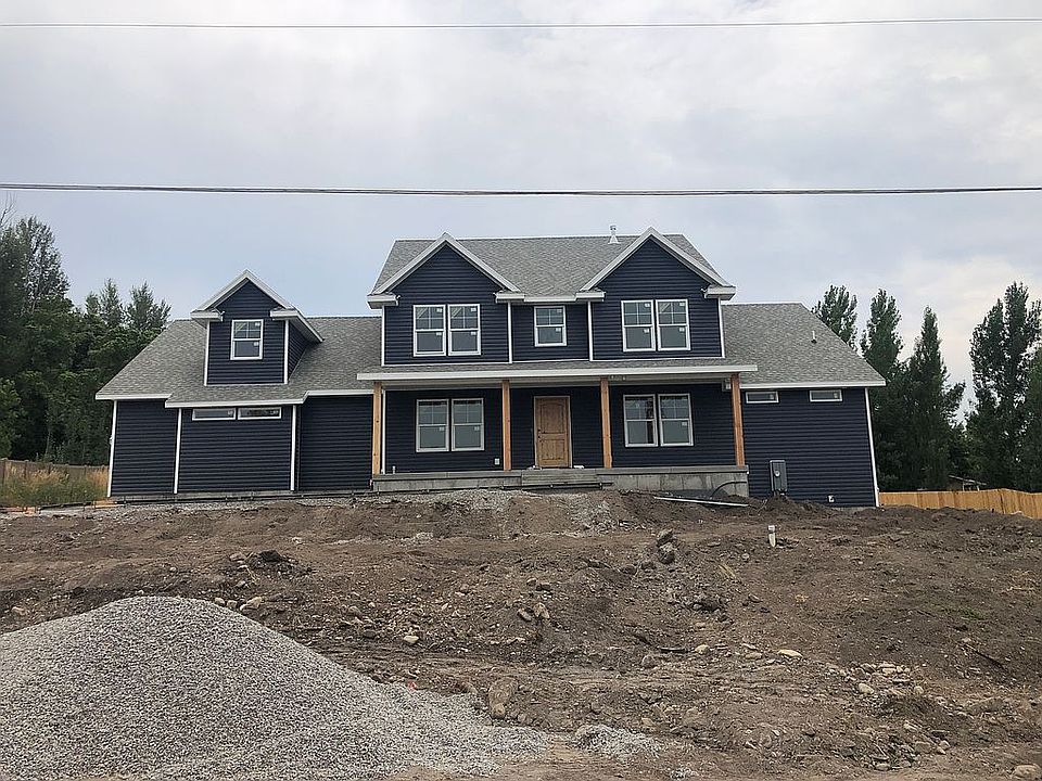 1st image of 132 E 400 S