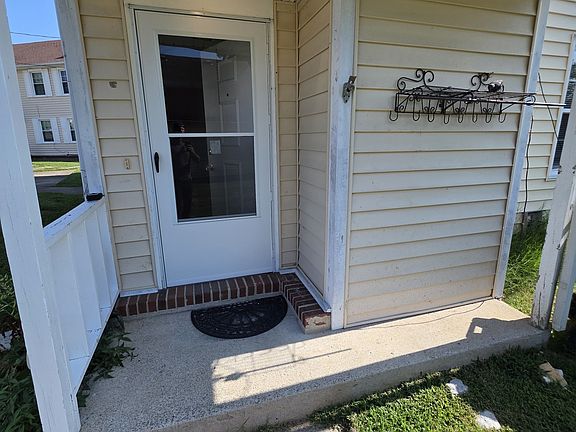 3rd image of 7316 Weston Way