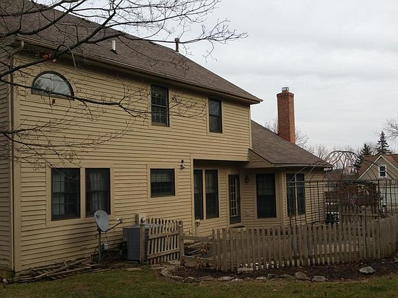 3rd image of 7949 Tipperary Ct N