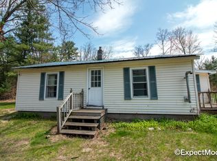 7890 Maple Hill Rd, Howard City, MI 49329