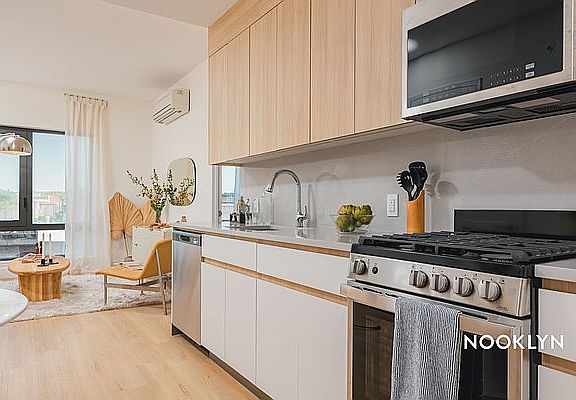 5th image of 378 Weirfield St #305