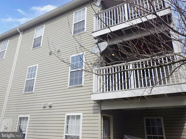 217 Rosebay Ct, Delran, NJ 08075