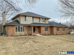 201 NW Country Club Dr, Ankeny, IA 50023