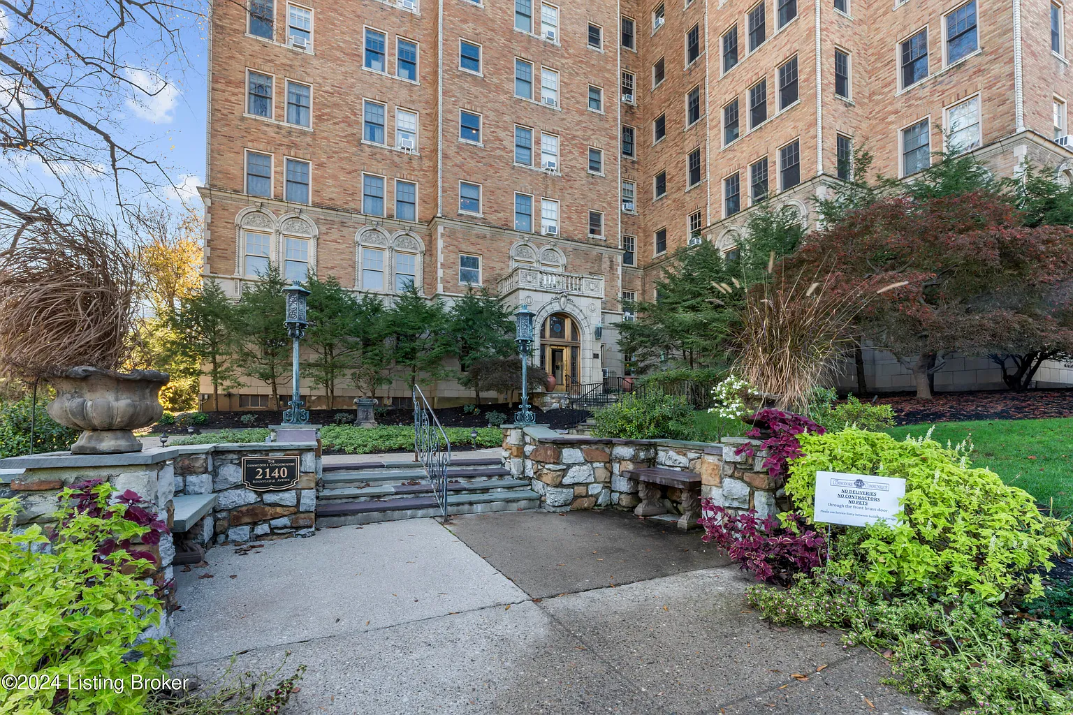 2140 Bonnycastle Ave APT 10B photo 1
