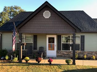 465 Gibbs Rd, Wellford, SC 29385