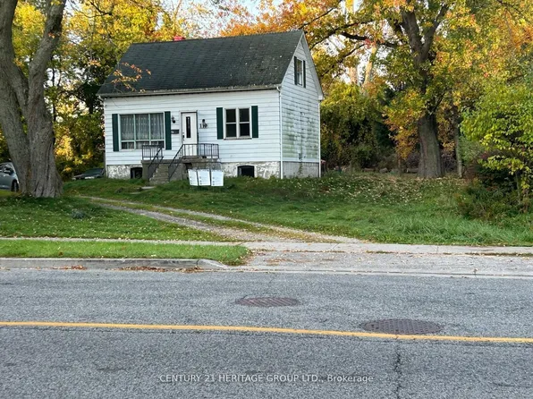 110 Manse Rd, Toronto, ON M1E 3V1