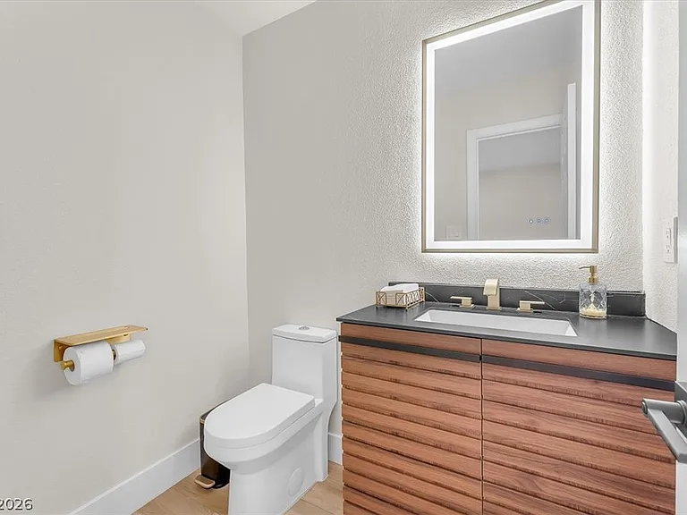 2868 Vista Del Sol Ave — Photo 5