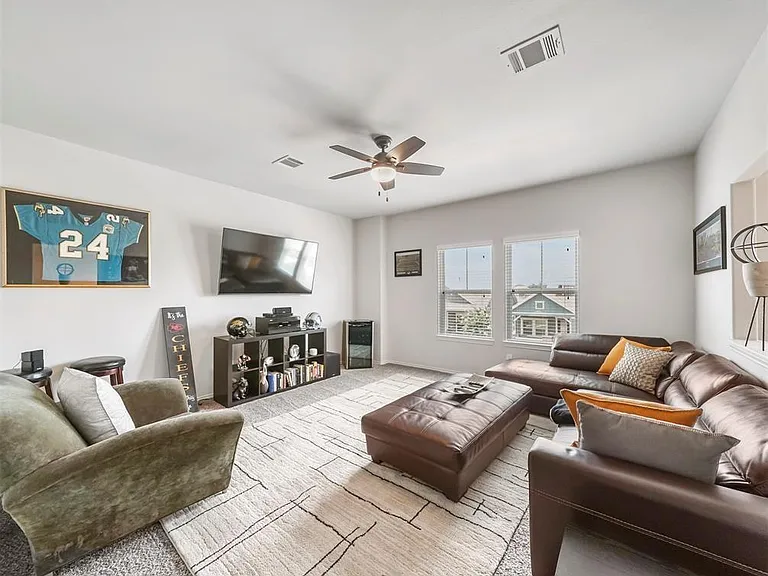 17023 Canosa Dr — Photo 22