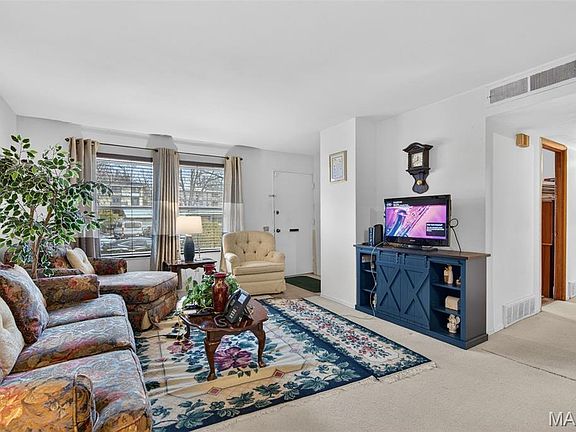5th image of 11079 Worchester Dr