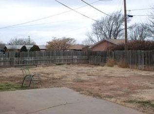 605 NE 1st Pl, Tulia, TX 79088