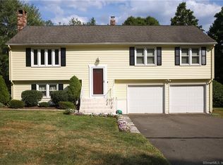 28 Parish Rd, Rocky Hill, CT 06067