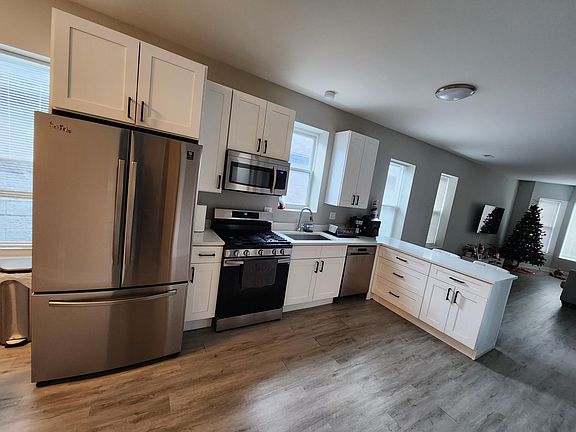 2nd image of 3411 N Troy St Unit 2