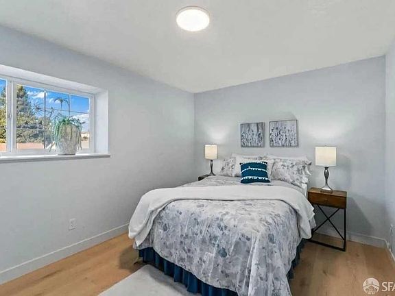 3rd image of 1259 Parkway Dr