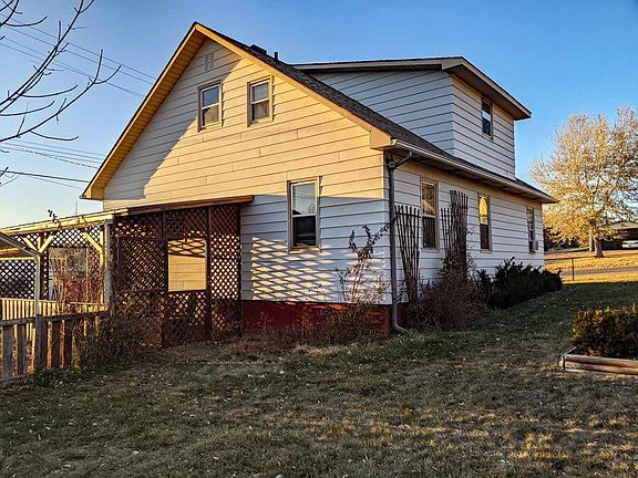 3rd image of 409 Cambridge Ave