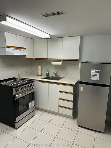 80 Ray St Photo 1