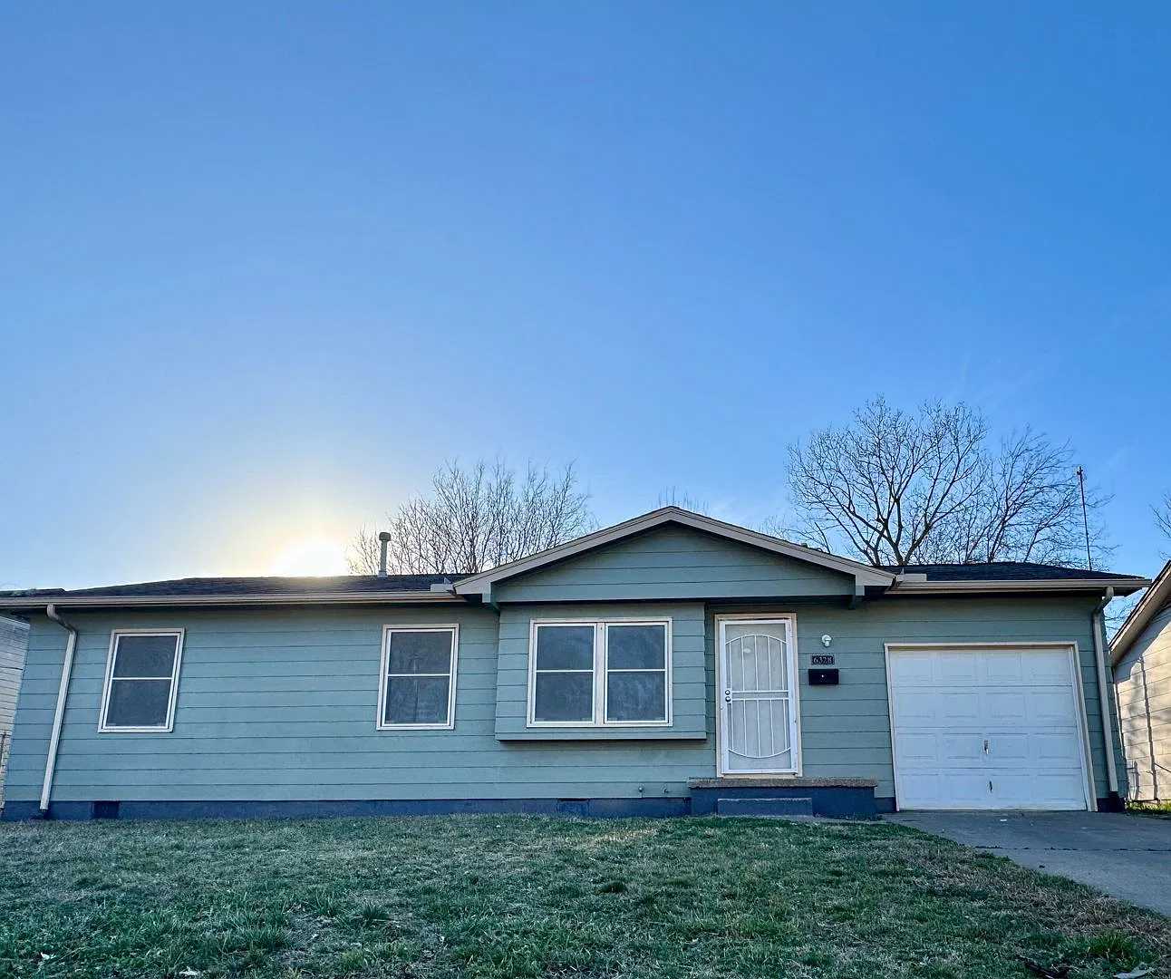 3 Bed 1 Bath Home in Northgate Neighborhood — Photo 1