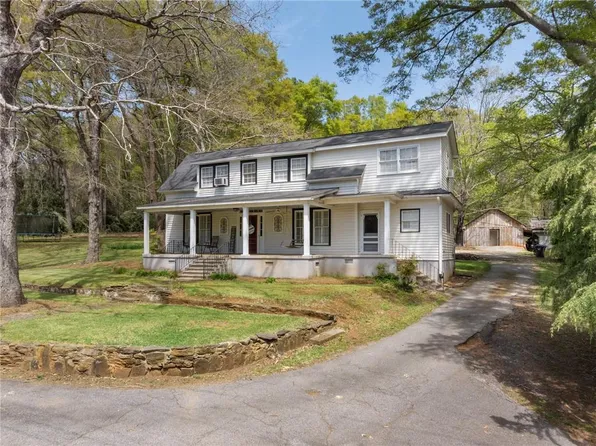327 Danielsville St, Jefferson, GA 30549