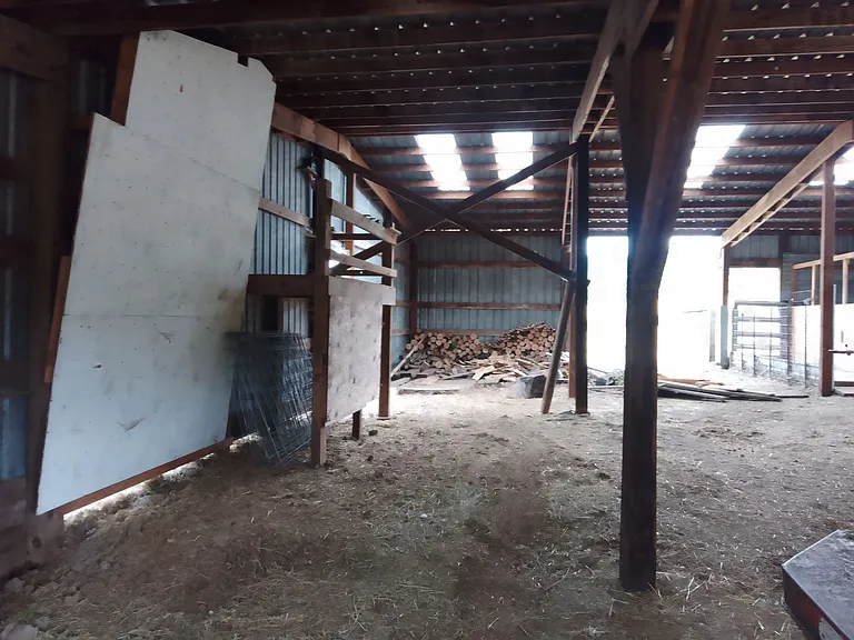 4500 NW McLoughlin Dr — Photo 14