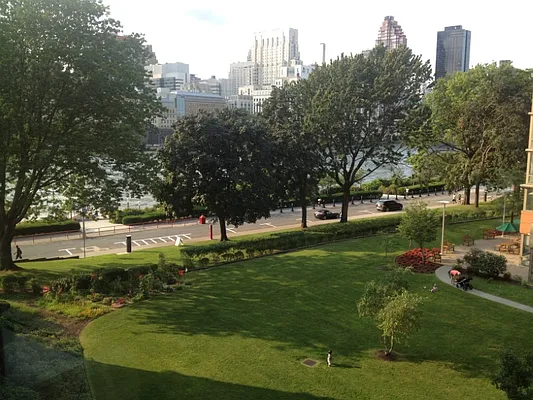 Sold by Sotheby's International Realty | media 4
