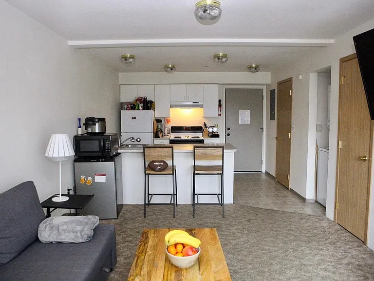 461 NE Morton St #3G — Photo 2